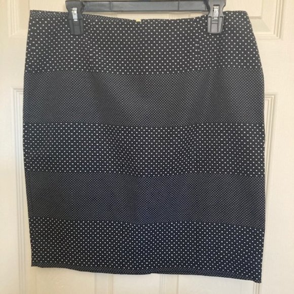 Tommy Hilfiger Skirt - Picture 10 of 10
